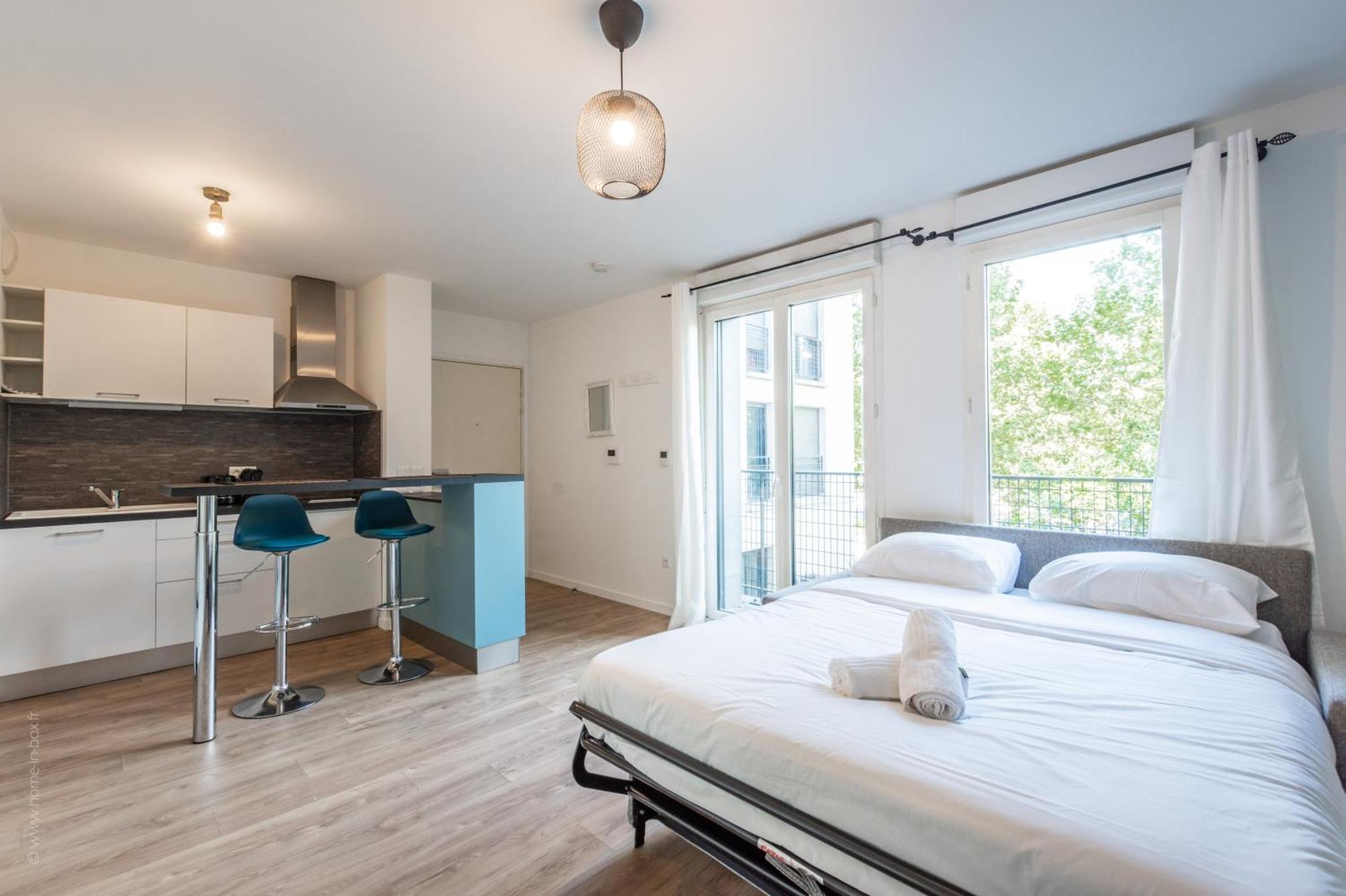 Blue Pearl By Plaza Apartment Монтеврен Екстериор снимка